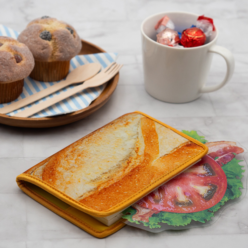 ブックカバー　BLT